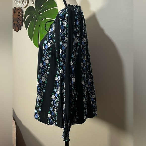 Talbots Tie Neck Smocked Top in Floral Stripe Black Sz Small Petite NWOT - Picture 6 of 11